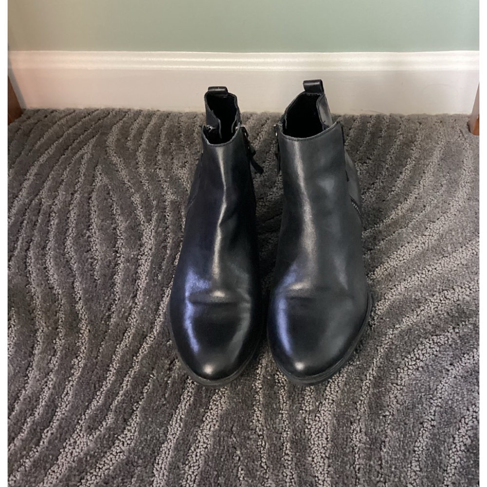 LAUREN RALPH LAUREN Shira Black Leather Double Zipper Ankle Boots Low heel EUC
